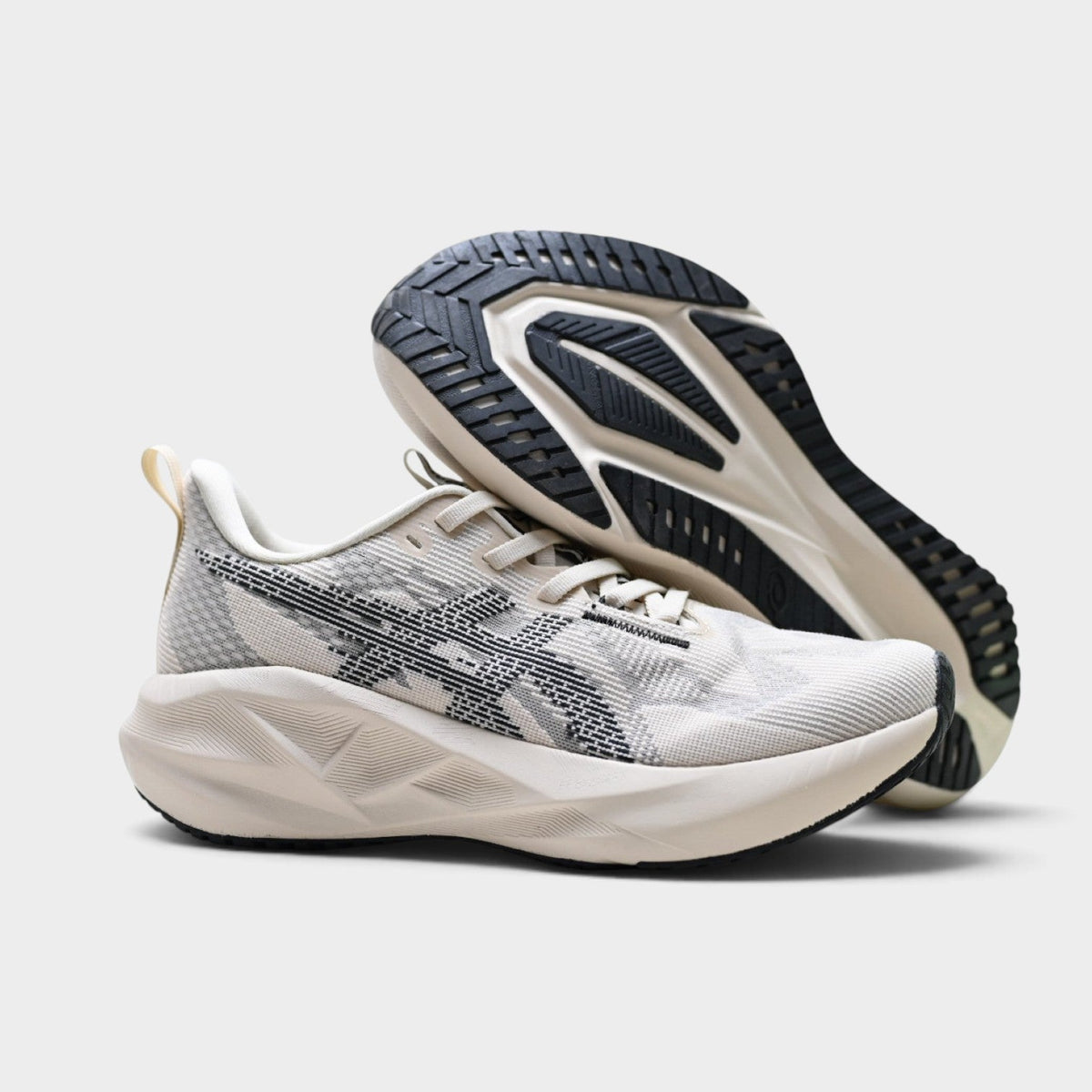 ASICS Novablast 5 Men’s Cushioned Road Running Shoes